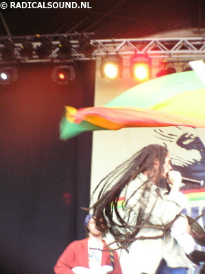 Damian Marley - two 77 splash 2006 009