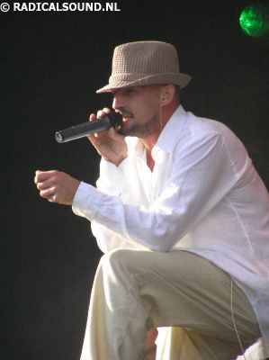 Gentleman @ Reggae Geel 2005 006