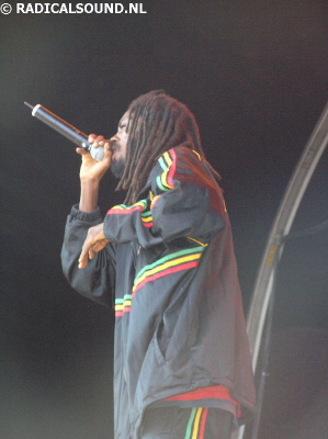 I Wayne - two 77 splash 2006 011