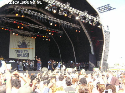 I Wayne - two 77 splash 2006 016