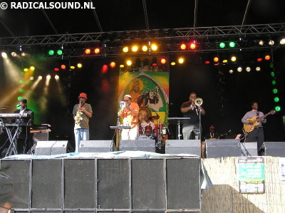 Skatronics @ Reggae Geel 2005 001
